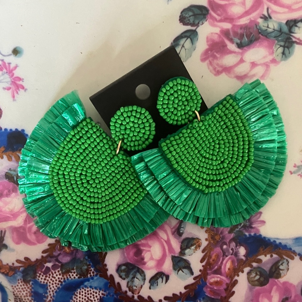 Green Beaded Raffia Fan Fringe Statement Earrings EUC